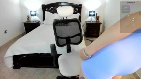 Maddie  online show from December 4, 2025, 2:59 pm