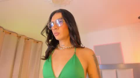 Snapshot of maddie_ray_ chatting on July 6, 2026, 3:03 pm Maddie Ray online show from July 6, 2026, 3:03 pm