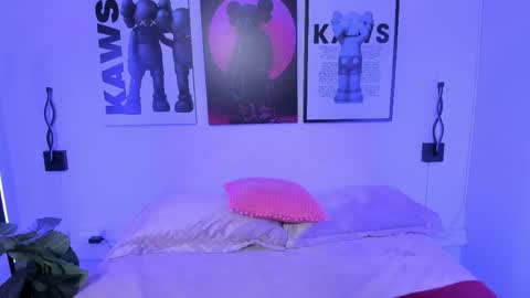 Maddierosee online show from March 17, 2026, 3:33 am