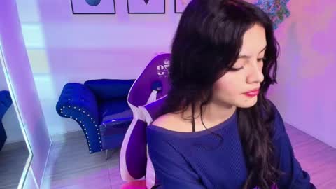 maddie_t18 online show from April 29, 2026, 11:25 am