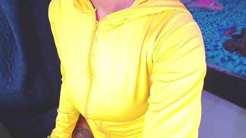 Maddie online show from October 11, 2025, 2:15 pm