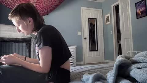 Snapshot of maddlips chatting on November 25, 2025, 7:14 pm Rat Boy online show from November 25, 2025, 7:14 pm