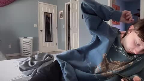 Snapshot of maddlips chatting on November 28, 2025, 8:11 pm Rat Boy online show from November 28, 2025, 8:11 pm