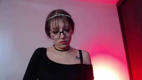 Snapshot of maddy_14 chatting on October 11, 2025, 9:57 pm Maddy UwU online show from October 11, 2025, 9:57 pm