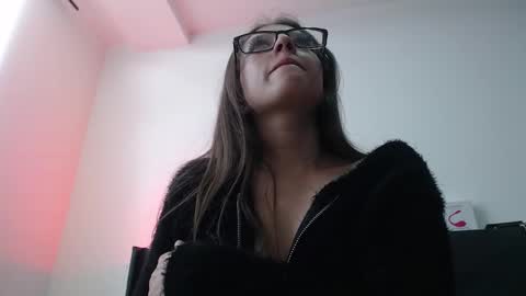 Snapshot of maddy_14 chatting on October 29, 2025, 9:16 pm Maddy UwU online show from October 29, 2025, 9:16 pm