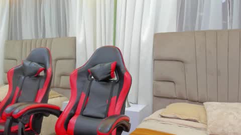 Maddy Moon  online show from March 14, 2026, 7:52 pm