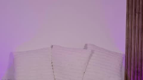 Snapshot of maddy__rose chatting on November 13, 2025, 8:19 pm Maddy online show from November 13, 2025, 8:19 pm