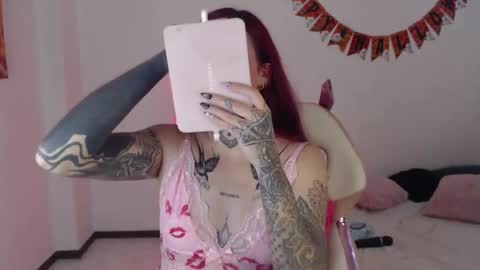 maddy_vicius19 online show from October 19, 2025, 8:42 pm