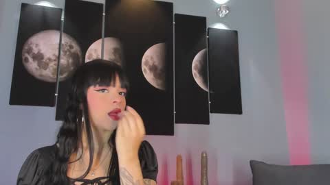 Snapshot of maddy_walker chatting on December 7, 2024, 8:27 pm Maddy online show from December 7, 2024, 8:27 pm