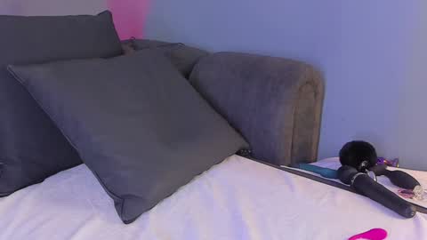 Snapshot of maddy_walker chatting on January 15, 2025, 3:11 am Maddy online show from January 15, 2025, 3:11 am