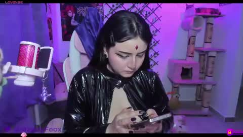 Maddy Foox online show from June 27, 2026, 11:43 pm