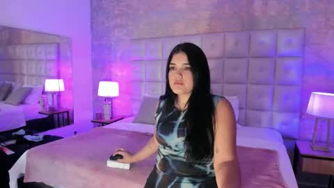 Snapshot of maddysexx_ chatting on November 12, 2025, 12:05 pm Maddy online show from November 12, 2025, 12:05 pm