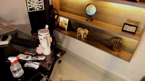 Maddy online show from February 28, 2026, 11:44 am