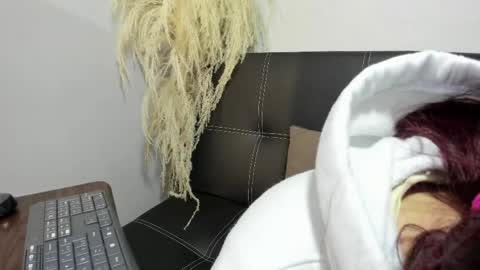 Madelaine  online show from May 27, 2026, 10:23 am