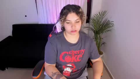 madelaine_taylor online show from January 14, 2025, 11:42 am