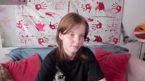 Snapshot of madelaines chatting on October 25, 2025, 9:06 am madelaines online show from October 25, 2025, 9:06 am