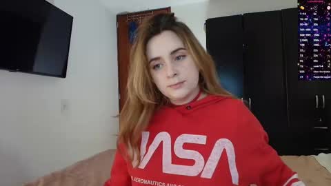 madelamee online show from February 14, 2025, 10:58 pm