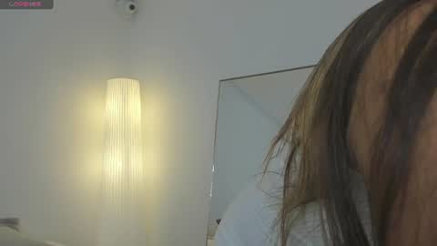 Snapshot of madelayn_torres chatting on June 17, 2026, 11:34 am madelayn_torres online show from June 17, 2026, 11:34 am