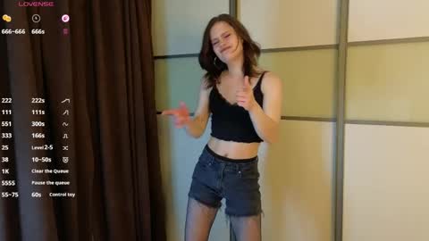 Snapshot of madeleine_holt_ chatting on May 29, 2026, 6:28 pm Madelina online show from May 29, 2026, 6:28 pm