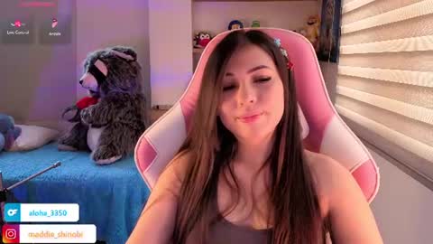 Emily     Only Fans  online show from June 19, 2026, 8:23 pm