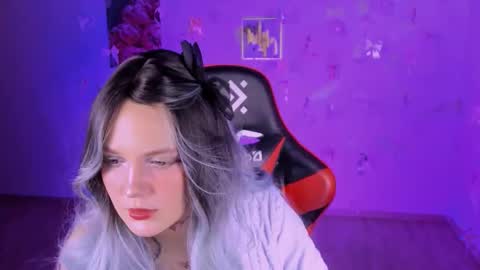 Snapshot of madeline_doll chatting on November 25, 2025, 9:37 pm Madeline online show from November 25, 2025, 9:37 pm