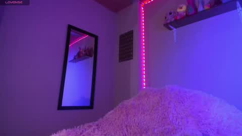 Snapshot of madelinebenet chatting on December 28, 2024, 3:47 am Madeline online show from December 28, 2024, 3:47 am