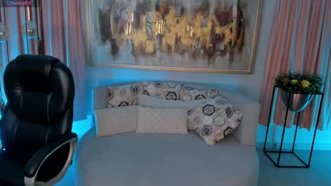 Madeline online show from February 12, 2025, 7:44 am