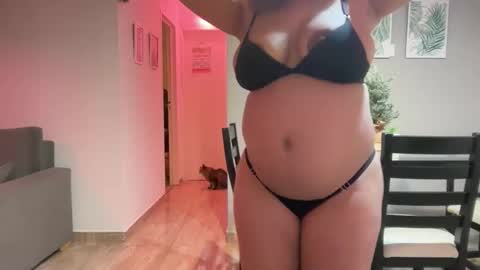 Snapshot of madellein chatting on December 3, 2025, 2:52 am madellein online show from December 3, 2025, 2:52 am