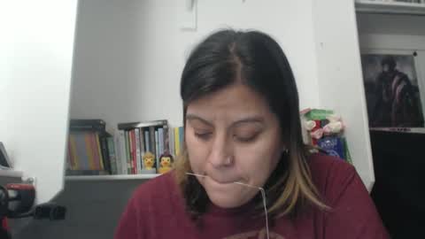 Snapshot of madfeather chatting on December 4, 2025, 9:34 pm Letty online show from December 4, 2025, 9:34 pm