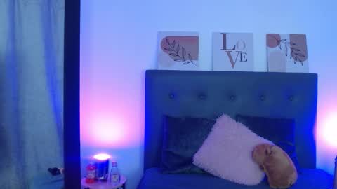 Madelein online show from February 18, 2026, 2:51 am