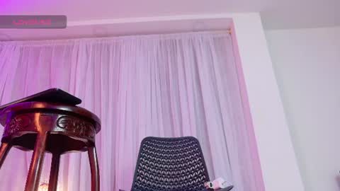 Snapshot of madison_cambell chatting on August 1, 2026, 9:19 am madison_cambell online show from August 1, 2026, 9:19 am