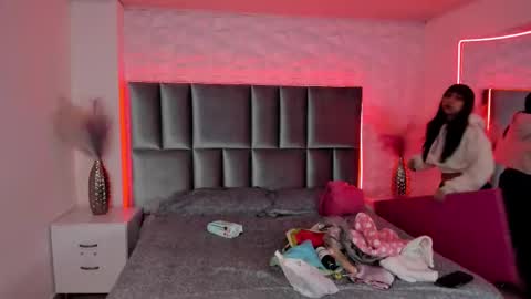 Snapshot of madison_darkk chatting on October 15, 2025, 11:32 am MADISON online show from October 15, 2025, 11:32 am