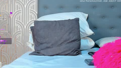   online show from December 21, 2025, 2:02 pm