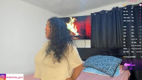 Snapshot of madisonbrunette_lxs chatting on November 11, 2025, 7:47 pm madison online show from November 11, 2025, 7:47 pm