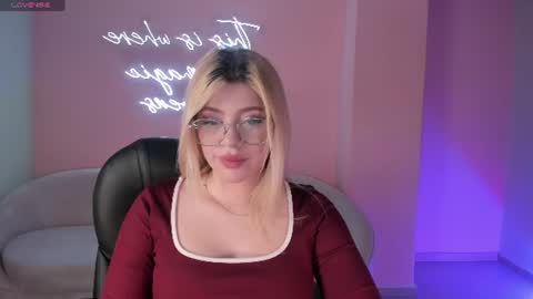 Snapshot of madisonkane chatting on July 15, 2026, 11:15 am Madison Kane online show from July 15, 2026, 11:15 am