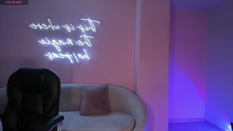 Snapshot of madisonkane chatting on July 18, 2026, 11:03 am Madison Kane online show from July 18, 2026, 11:03 am