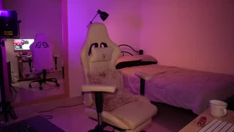 madisonlara online show from June 21, 2026, 7:05 pm