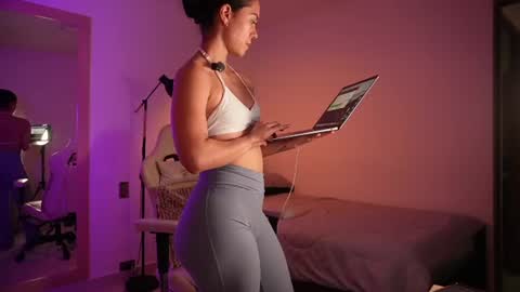 madisonlara online show from June 24, 2026, 4:50 pm