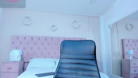 Snapshot of madisonsky_ chatting on November 24, 2025, 12:38 pm madison online show from November 24, 2025, 12:38 pm