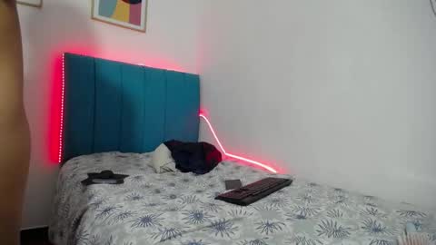 madisson_jones18 online show from May 20, 2026, 11:49 am