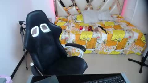madisson_jones18 online show from July 23, 2026, 7:45 pm