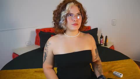 Snapshot of madissoon__ chatting on November 12, 2025, 6:41 pm Maddison online show from November 12, 2025, 6:41 pm