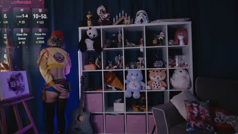 Snapshot of madnessalise chatting on February 4, 2025, 7:22 pm Alice online show from February 4, 2025, 7:22 pm