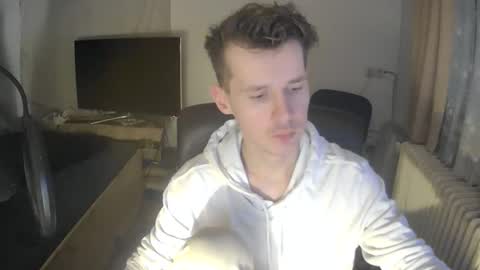 madnessss1215 online show from March 1, 2026, 10:17 am