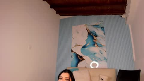 Madoka online show from February 6, 2025, 3:41 pm