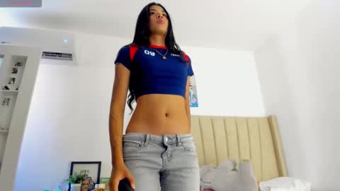 Snapshot of mady_edwards chatting on February 4, 2026, 7:53 pm Mady online show from February 4, 2026, 7:53 pm