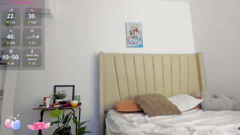 Snapshot of mady_edwards chatting on February 13, 2026, 4:52 am Mady online show from February 13, 2026, 4:52 am