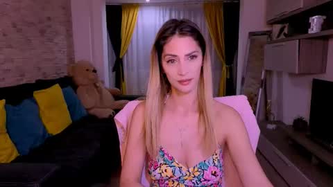 Snapshot of madyeroberts chatting on March 23, 2026, 10:25 pm Madye Roberts online show from March 23, 2026, 10:25 pm