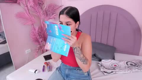 Snapshot of madyscarlett chatting on October 21, 2025, 11:55 am madyscarlett online show from October 21, 2025, 11:55 am