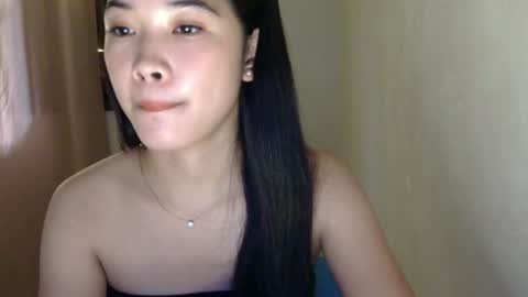 Snapshot of mae_luna chatting on June 25, 2026, 5:12 am mae_luna online show from June 25, 2026, 5:12 am